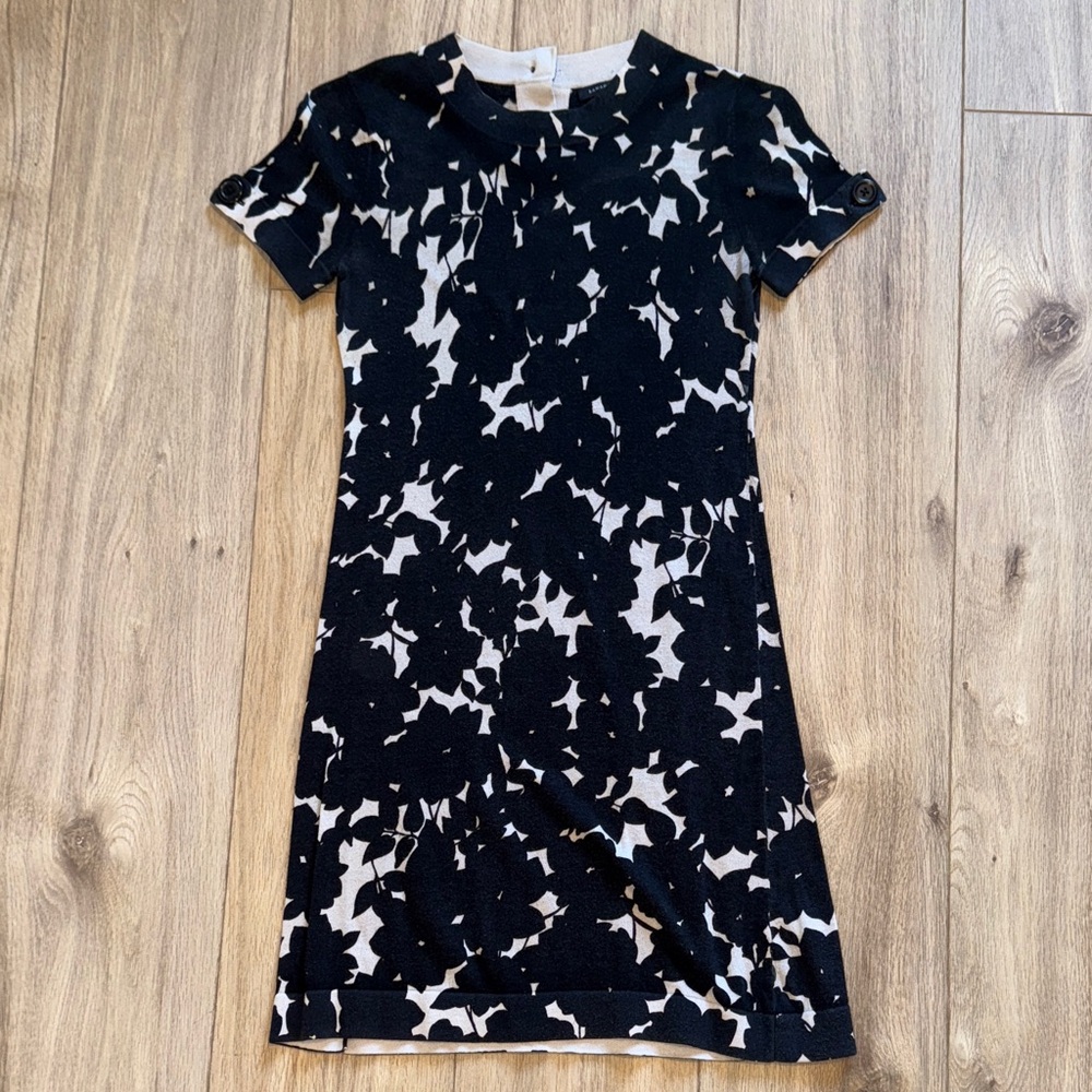 BANANA REPUBLIC Short Sleeve Black & White Floral Print Dress